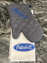 Load image into Gallery viewer, Peterbilt Semi Truck towel set
