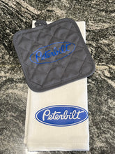 Load image into Gallery viewer, Peterbilt Semi Truck towel set
