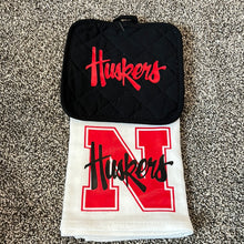 Load image into Gallery viewer, N husker towel/hot pad set
